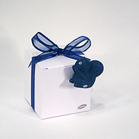Cube carton blanc et Aimant écureuil bleu