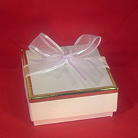 Pt boîte carré blanche/or carton